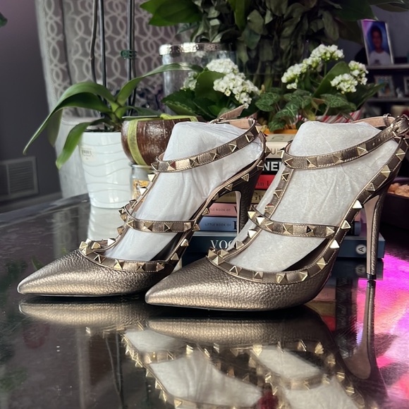 SOLD Valentino ROCKSTUD ANKLE STRAP PUMP 100 MM gold tone - Picture 3 of 14